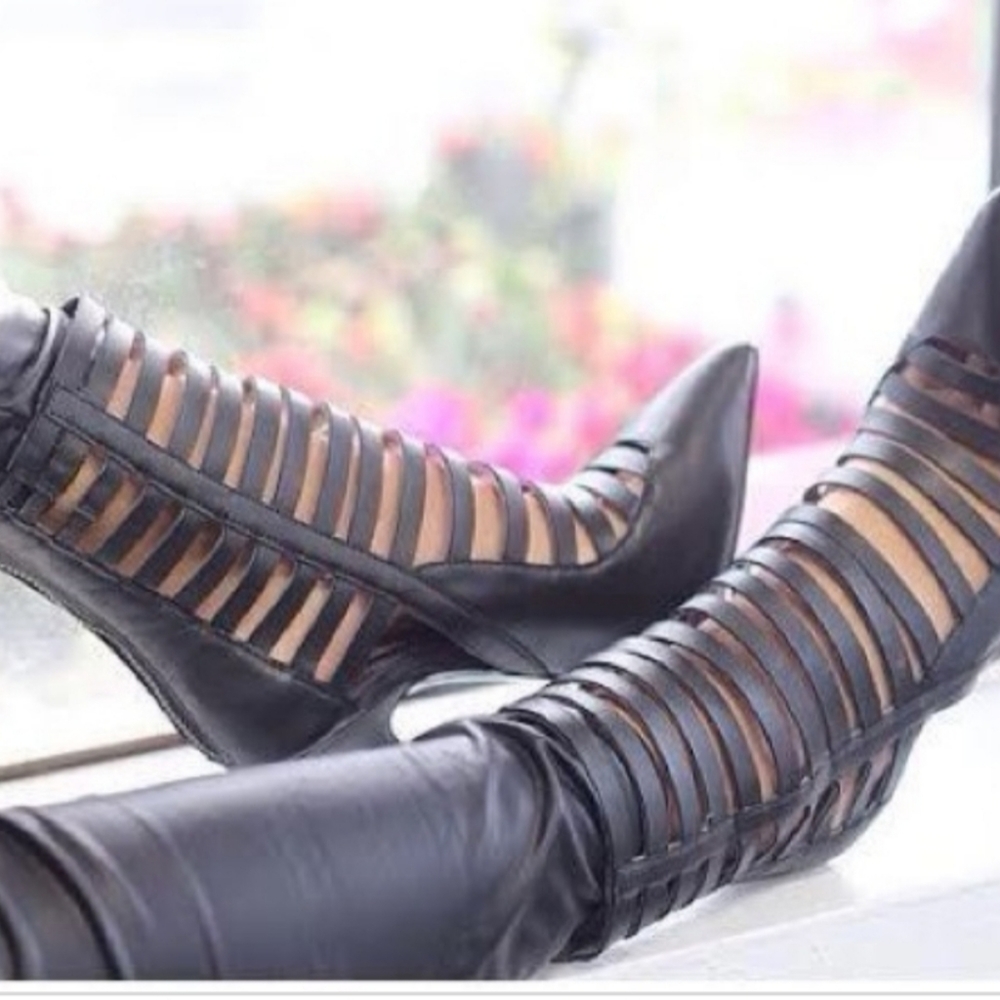 🖤Women's Black Lauper Booties🖤